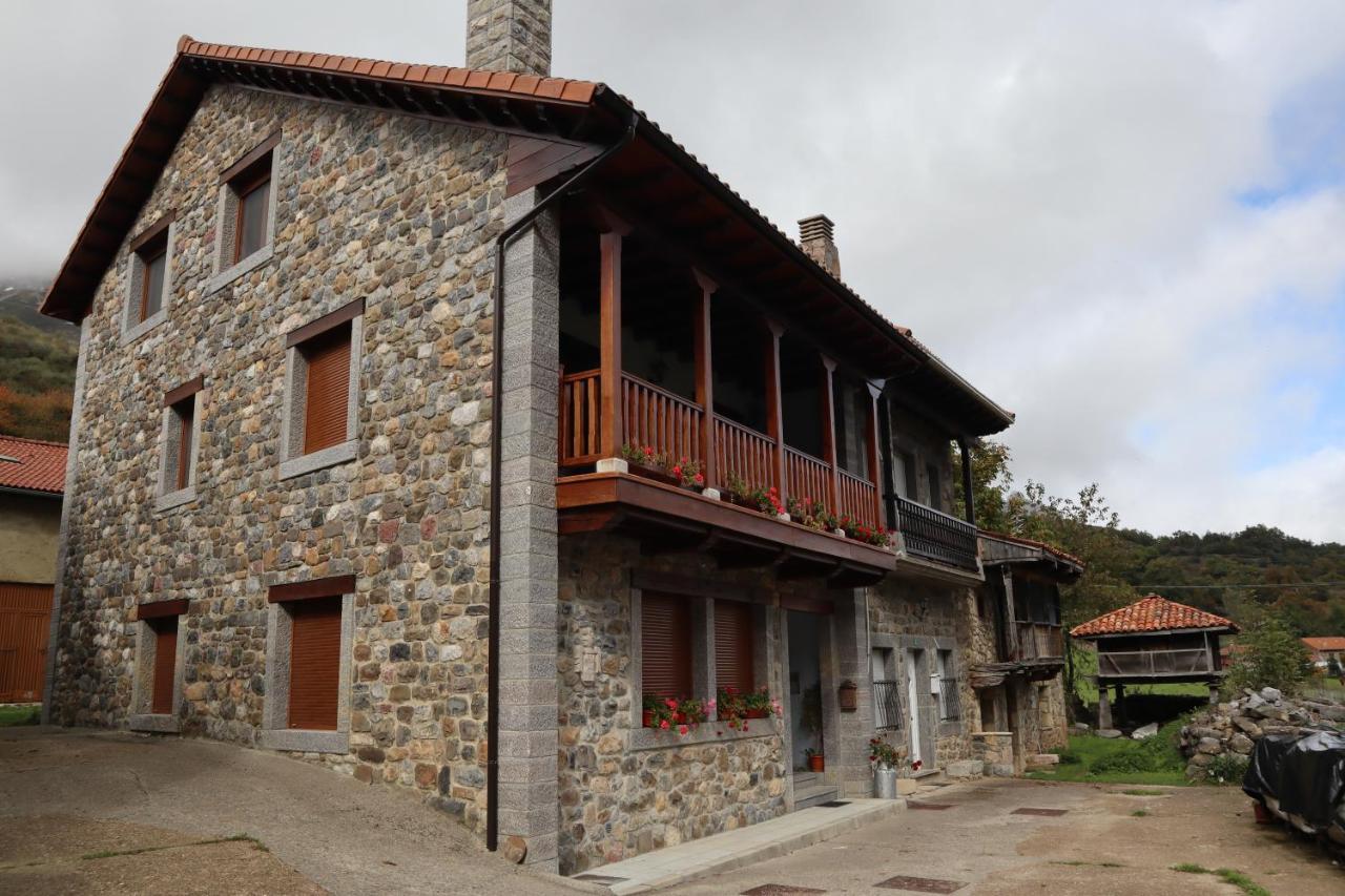 Casa Rural Pambuches Soto De Valdeon Exterior photo